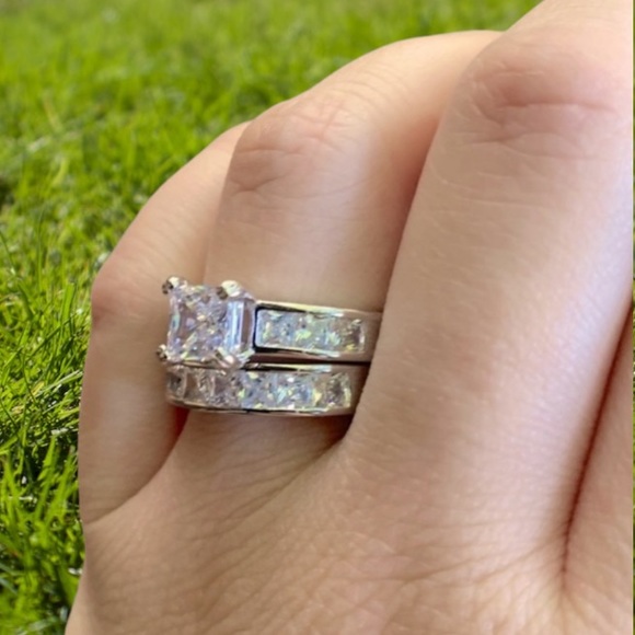 STERLING SILVER DIAMOND WEDDING SET - Picture 4 of 9